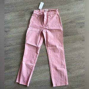 Vineyard Vines pink pants #preppy #coastalgirl #eastcoastfashion